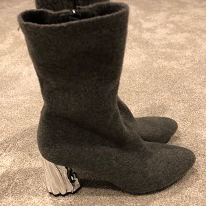 Public desire boots
